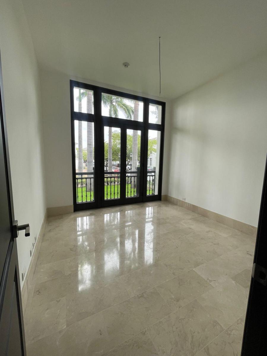 Plaza Lagos. Torre Harbor Planta Baja Vendo Departamento 356 m² Vista Al Lago, Guayas — imagen 3