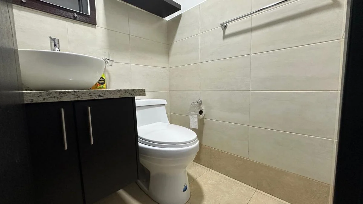 En Venta! Departamento 2 Habitaciones | con Amplia Terraza Propia | con Seguridad | Zóna Céntrica — imagen 4