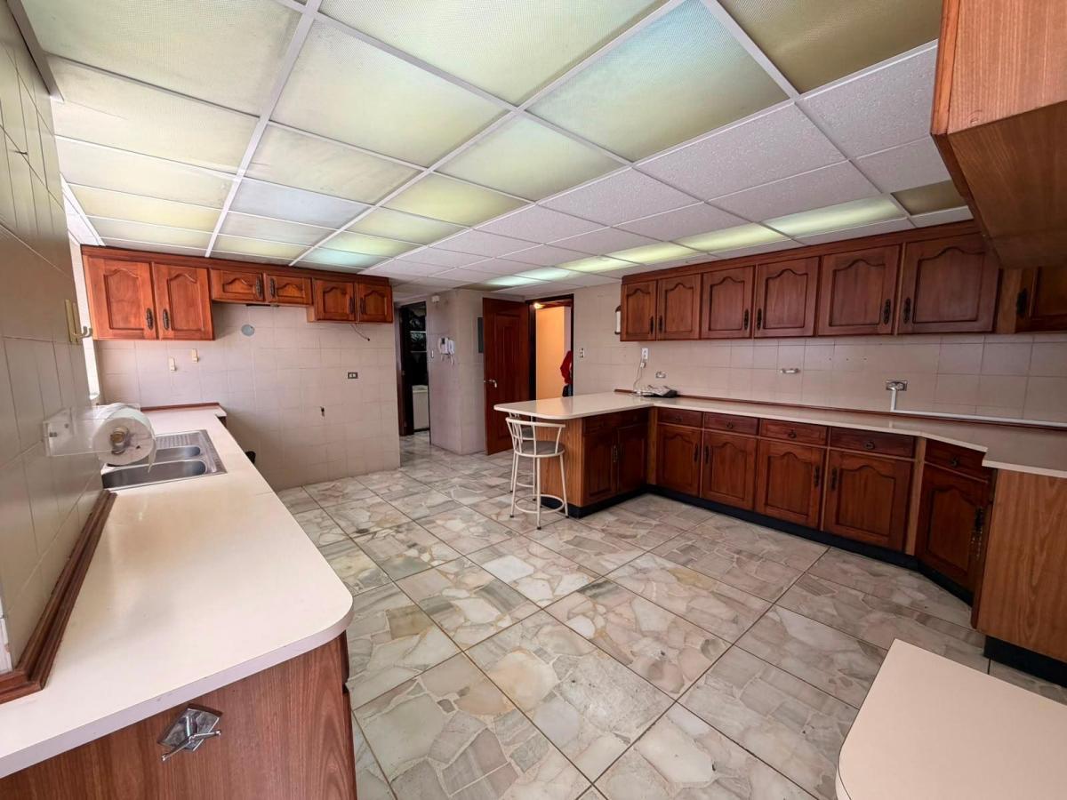 Venta Depto. 3 Dorm. Lujo Gonzalez Suarez 520 m² — imagen 3