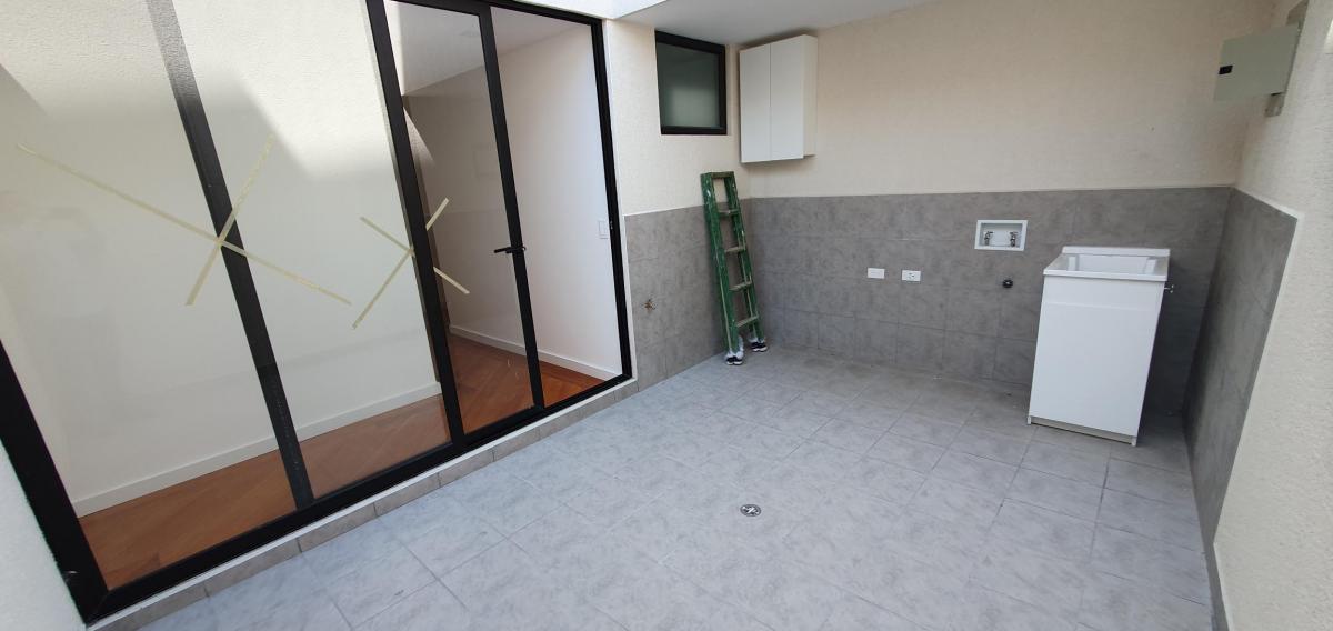 Se Vende Departamento Dentro de La Urbanización El Condado. Provincia de Pichincha — imagen 5
