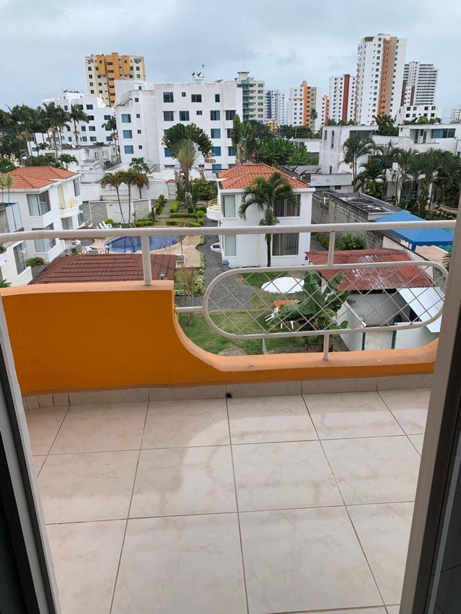 Departamento en Venta Completamente Amoblado en Tonsupa — imagen 4