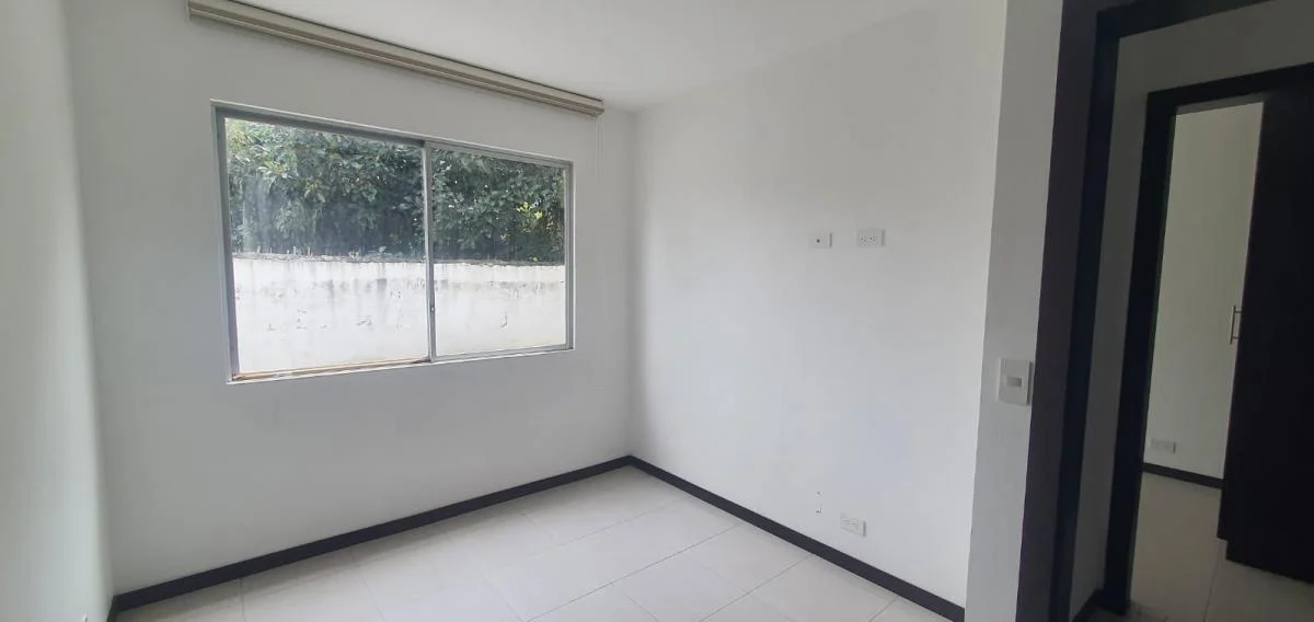 Vendo - Bonita Casa Dentro de Conjunto - La Armenia — imagen 3