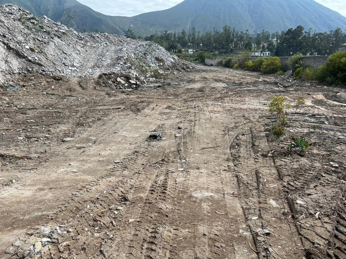 Terreno en Mitad del Mundo a 1 Medio Km Hacia Calacali — imagen 4