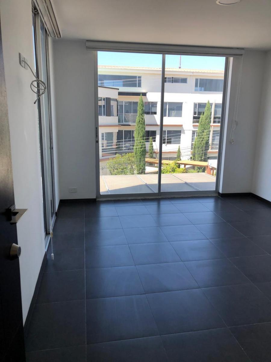 Vendo Depto 2 Dorm. Duplex Cumbaya — imagen 3