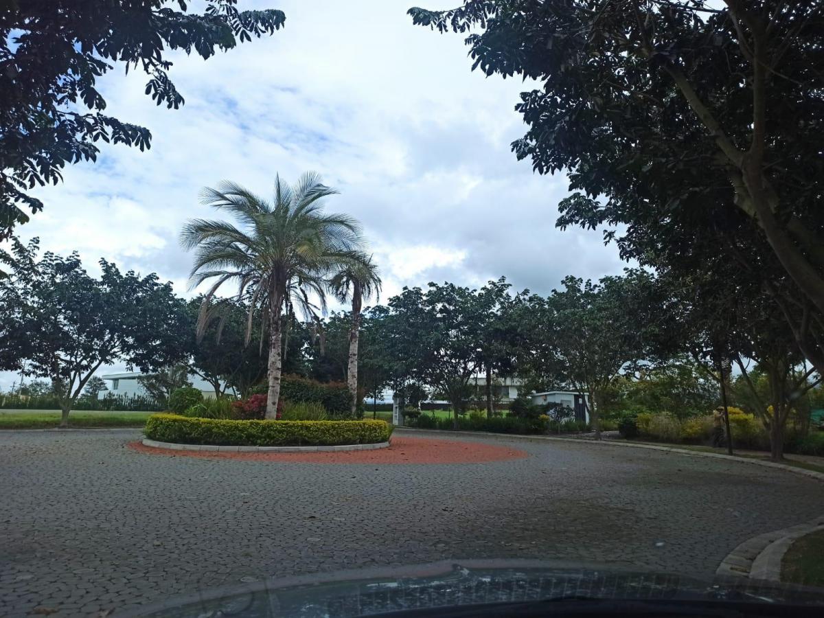 Terreno en Puembo en Urbanización Exclusiva — imagen 3