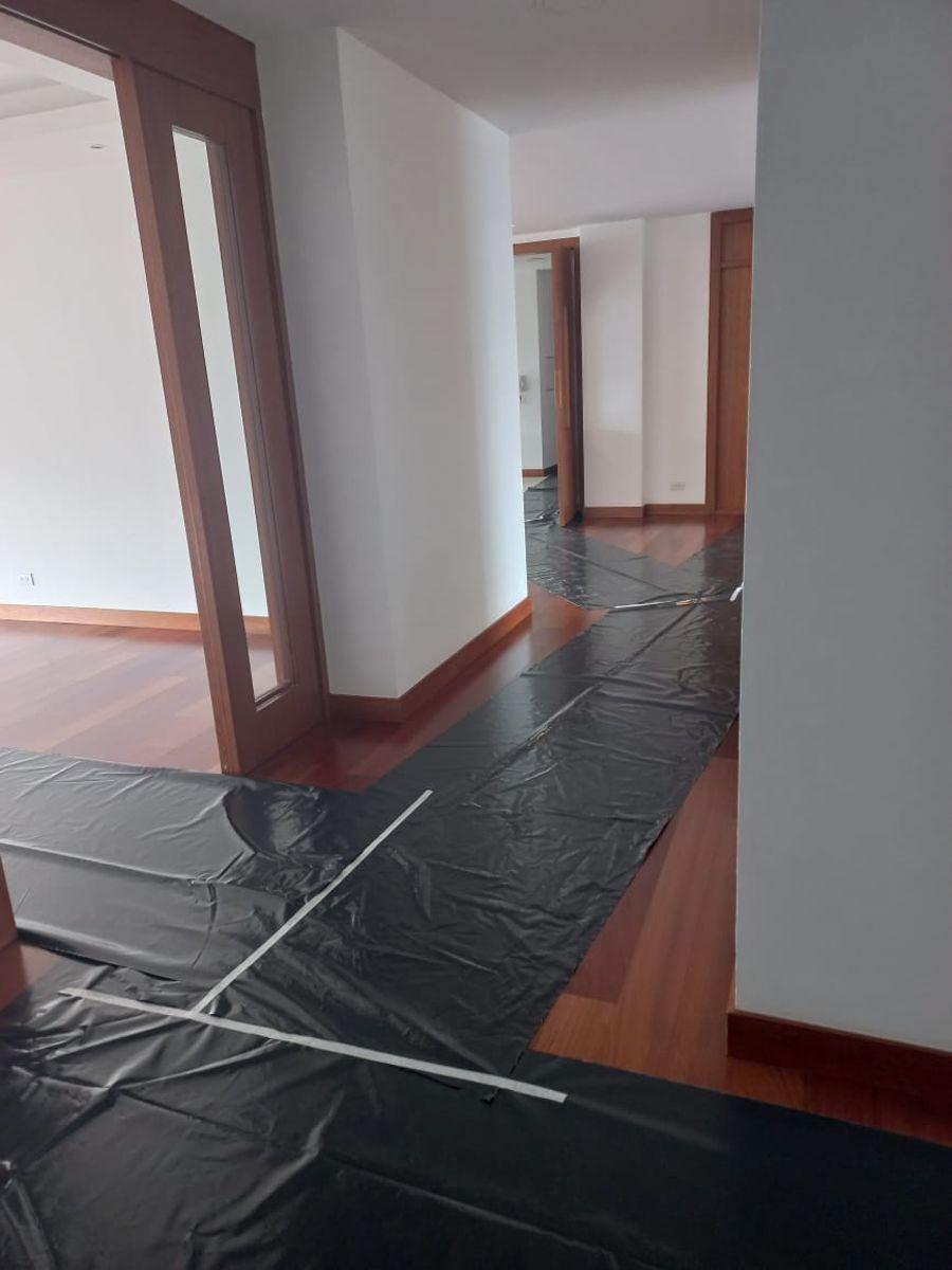 Elegancia y Vista Privilegiada: Espectacular Departamento en La González Suárez — imagen 5