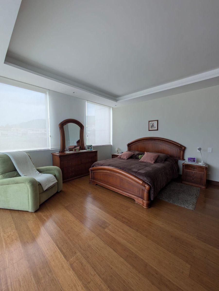 Hermoso Departamento de Venta en San Juan de Cumbaya — imagen 4
