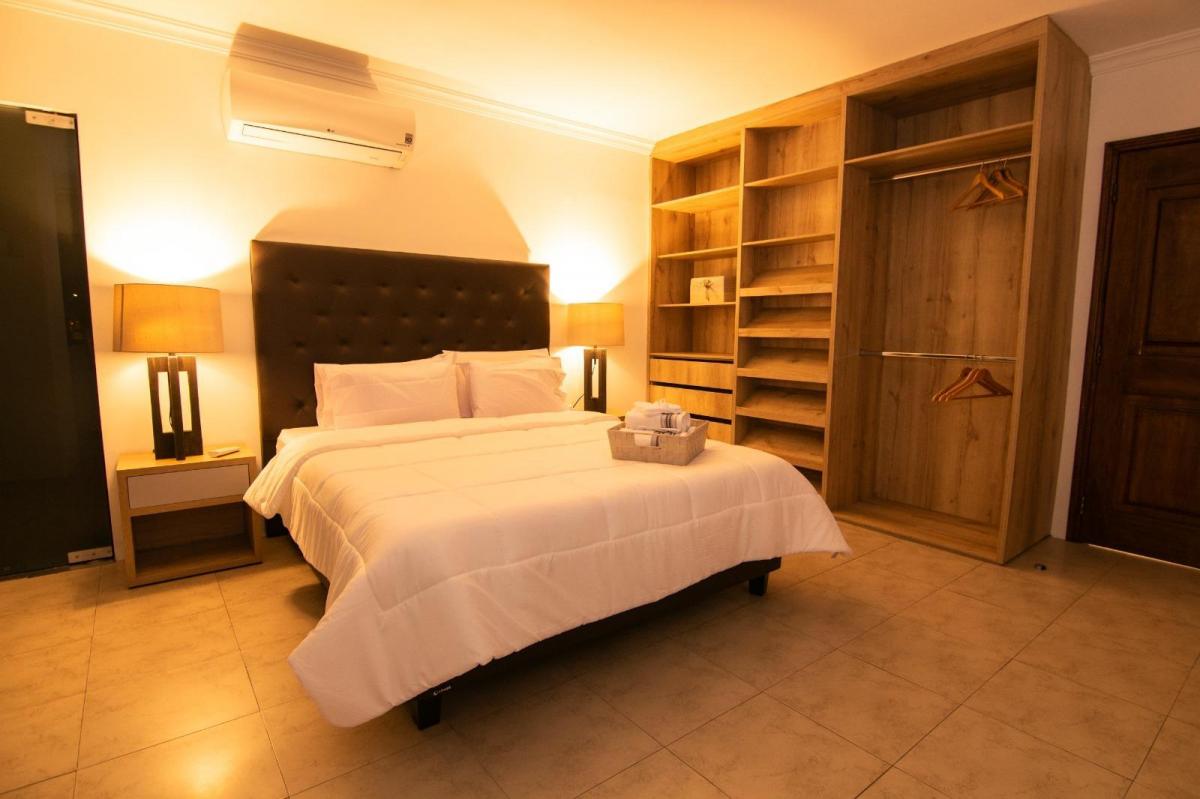 Venta Departamento - 4 Dorm. - 3 Garajes - Airbnb - Lomas de Urdesa (W. L), Guayas — imagen 5
