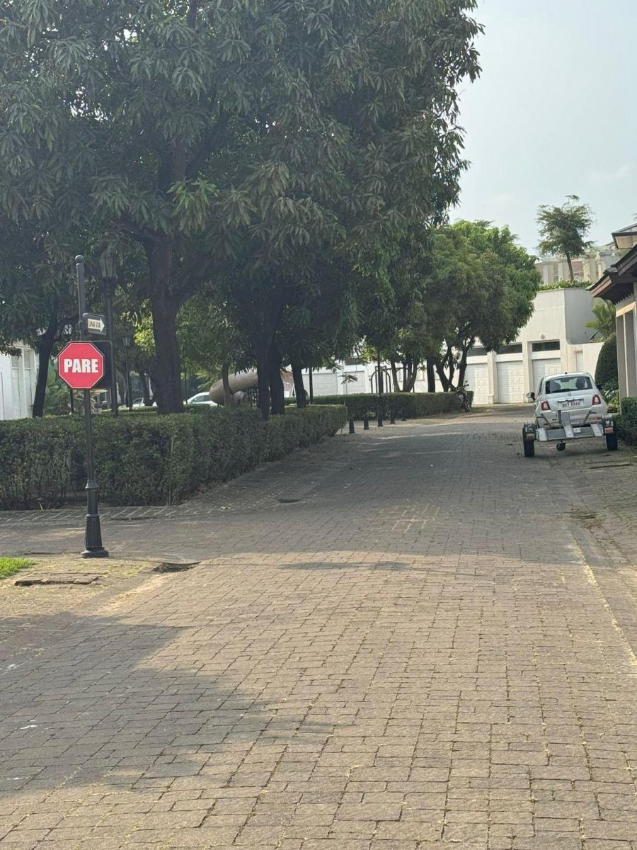 Terreno 600 m Medianero en Plaza Lagos Excelente Ubicacion, Guayas — imagen 4