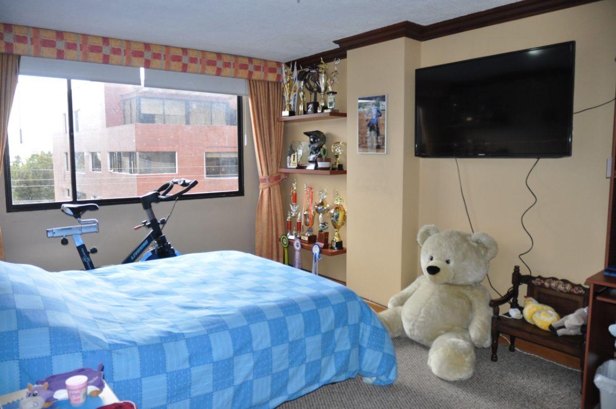 Vendo Departamento Cerca de Centros Comerciales, Colegios, Bancos, Sector Quito Tenis — imagen 4