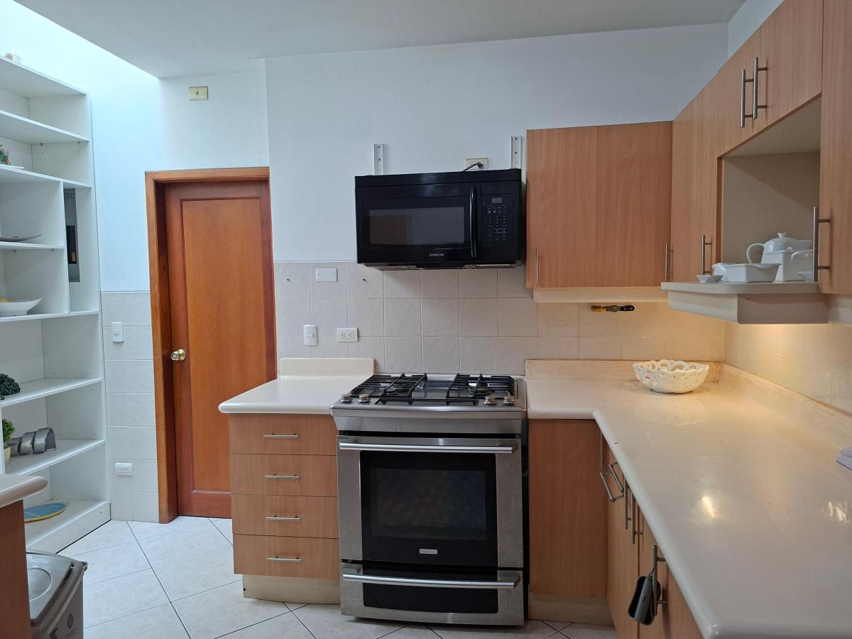 Vendo Dpto en Bosques de Castilla, Guayas — imagen 3