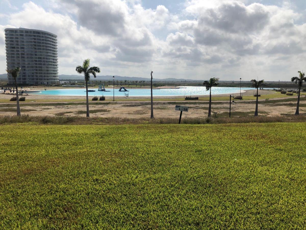 Terreno en Venta Frente a La Laguna Cristalina, Karibao, Km. 7.5 Playas, Guayas — imagen 5