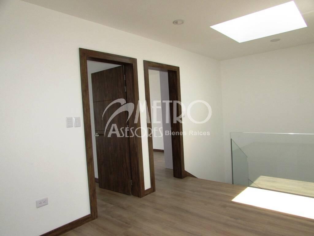 Casa en Venta 159 m² por Estrenar en Santa Lucía Norte de Quito — imagen 3