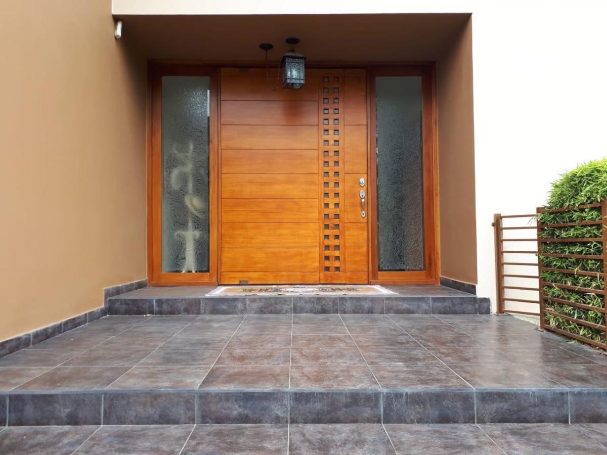 Vendo Fabulosa Casa en Cumbaya con Piscina en Urbanización - Precio de Oportunidad — imagen 4