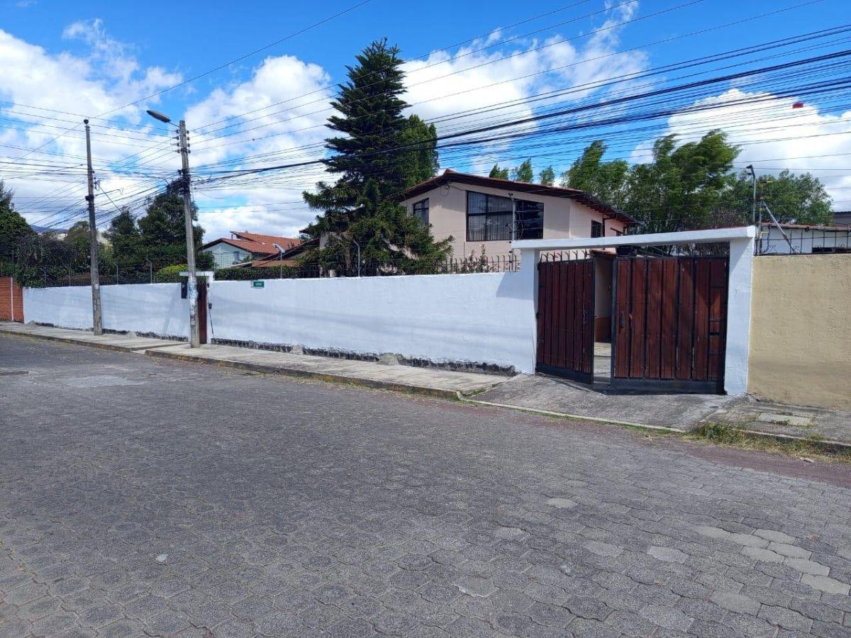 Por Espe Chillos Vendo Casa Grande 4 Dorm. Mas Terreno — imagen 3