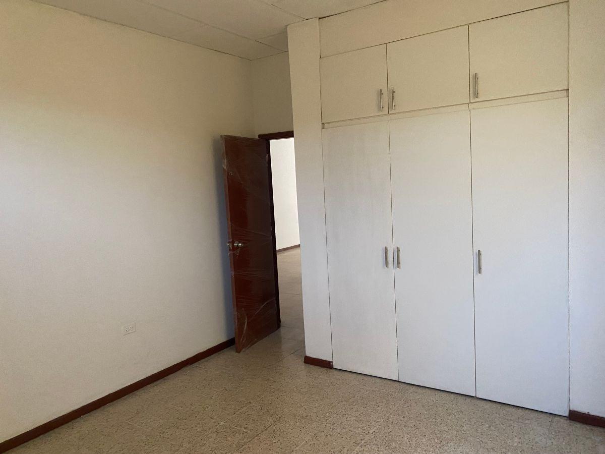 Venta de Cómoda Casa de Una Planta en Samanes VI, Norte de Guayaquil, Guayas — imagen 3