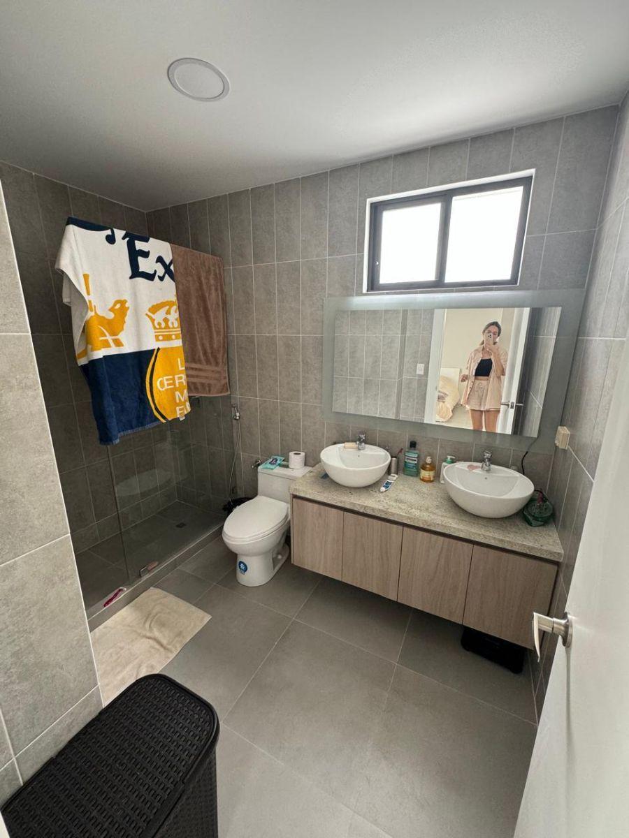 Linda Casa en Venta en Samborondón de Oportunidad 2 Dorm. Cómodos, Guayas — imagen 5