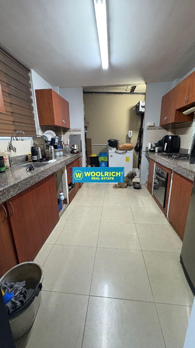 Urb. Cataluna, Vendo Casa de 3 Dorm, 2 Parqueos, Amplio Patio, Guayas — imagen 5