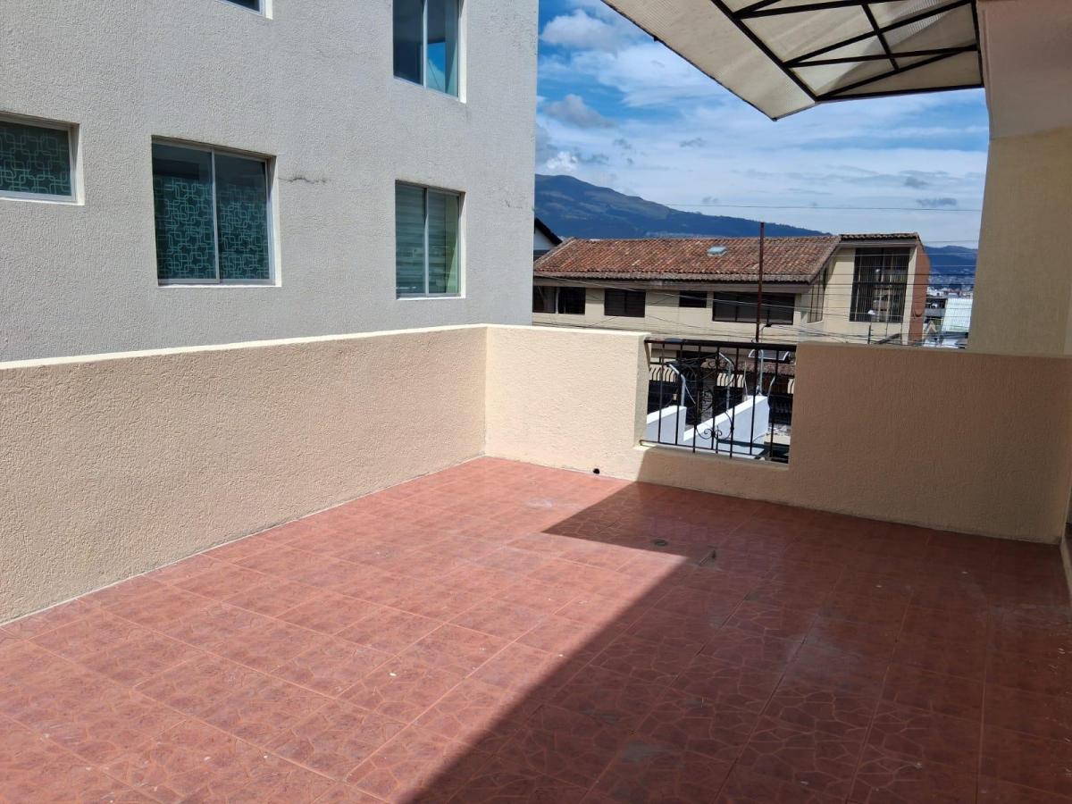 Vendo Casa Monteserrin 480 m² /10 Dorm./ con 375 m² Terreno — imagen 4