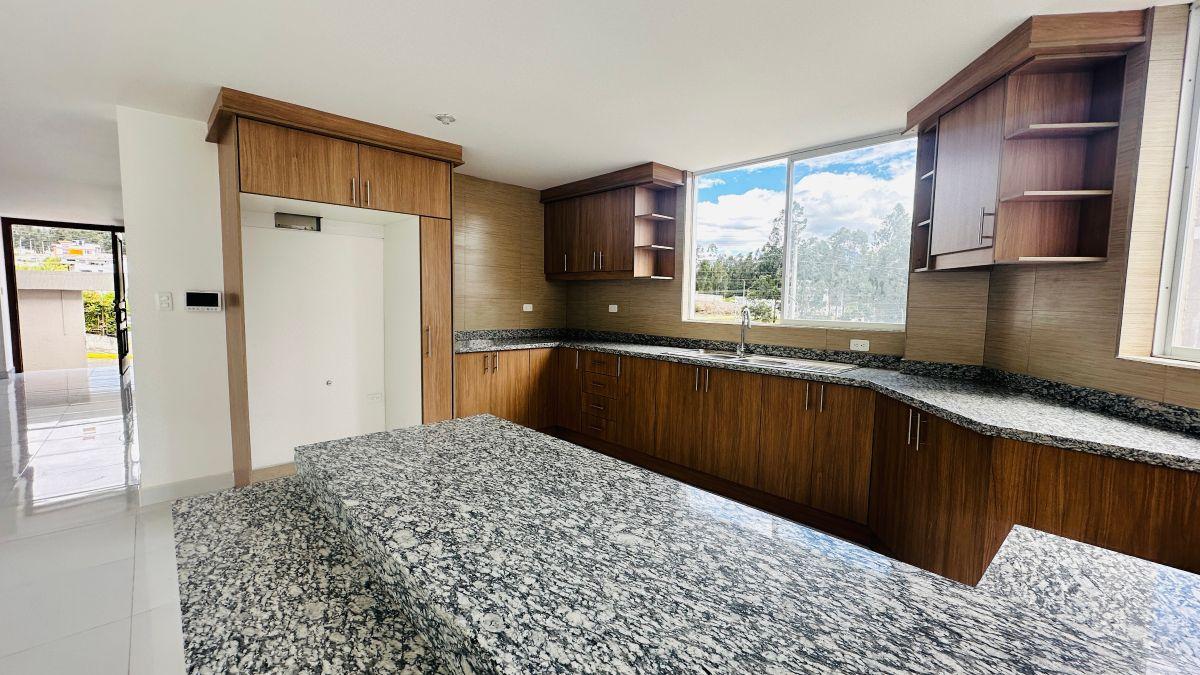 Vendo Casa Urbanizacion Ejercito Nacional — imagen 5