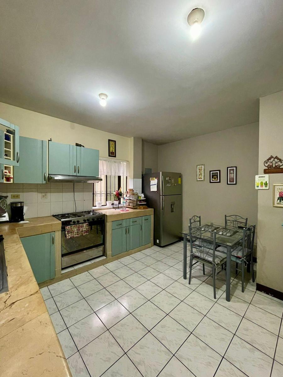 En Venta: Casa de 3 Dorm. en Urdenor 2 – Norte de Guayaquil, Guayas — imagen 3
