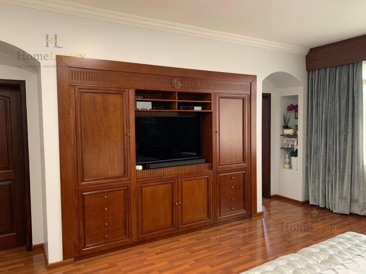 Venta de Casa Esquinera con Piscina en Km 4 Vía Samborondón Am, Guayas — imagen 4