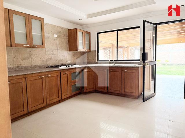 Vendo Casa en Cuenca – Sector Cdla de Los Ingenieros (Cv2897), Azuay — imagen 4