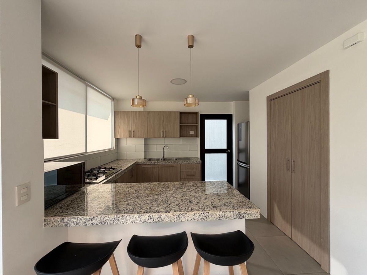En Venta Casa de Estreno en Costa de Samborondon Etapa Costa Azul. Libia T. Guayas — imagen 3