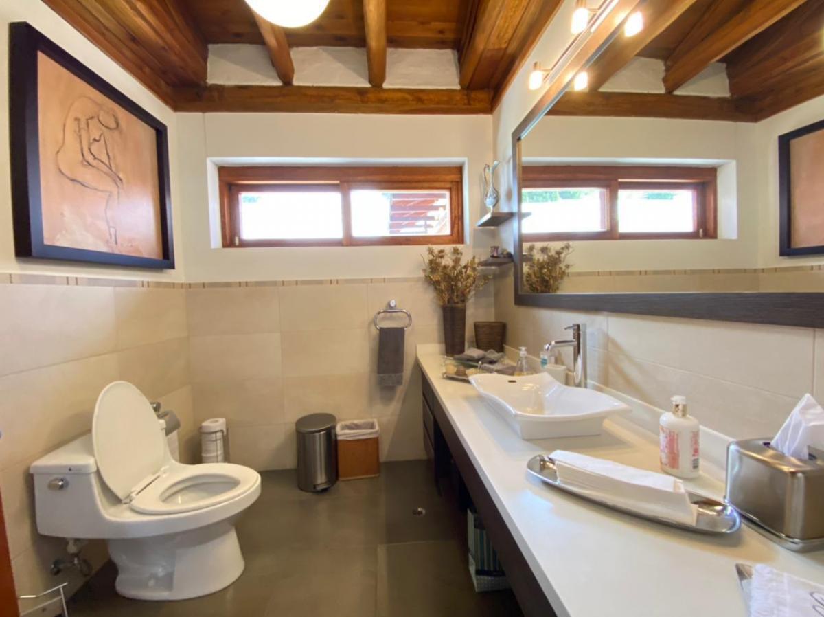 Venta Casa con Terreno 2.000 m² Cumbaya / Colegio Menor — imagen 4