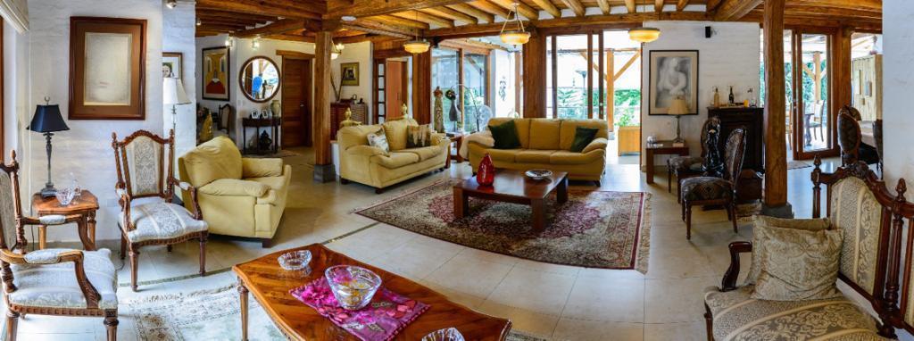 Venta Casa con Terreno 2.000 m² Cumbaya / Colegio Menor — imagen 3