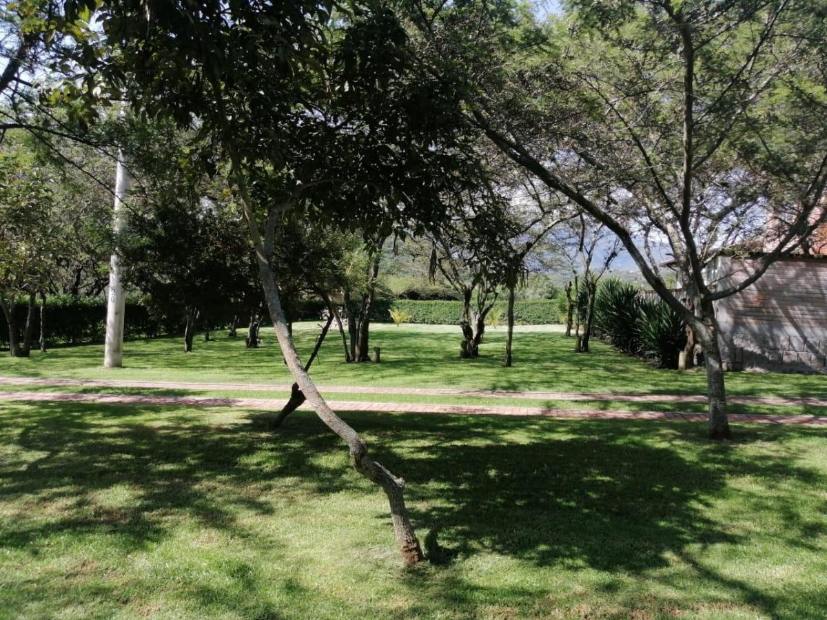 Venta en Cumbayá en Pillahua Terreno Plano y Dentro de Urbanización de Primera — imagen 3