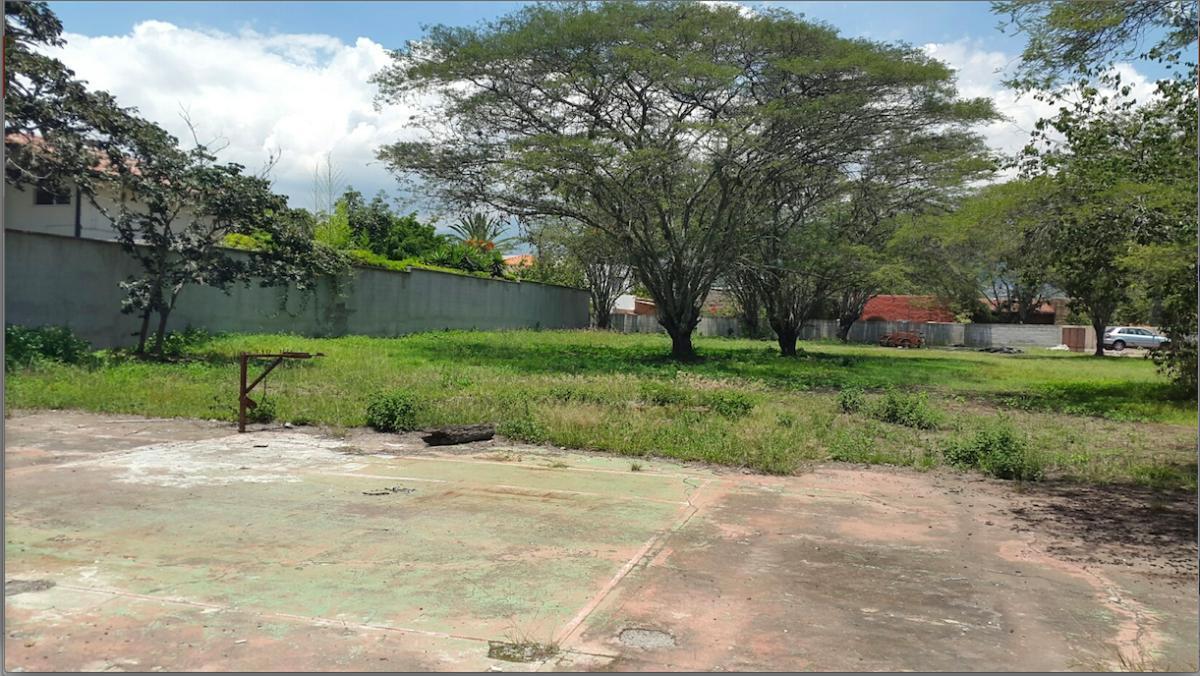 Cumbaya - Tumbaco Lote de Venta en Urb. Exclusiva. Se Pùede Construir 3 Casas — imagen 5