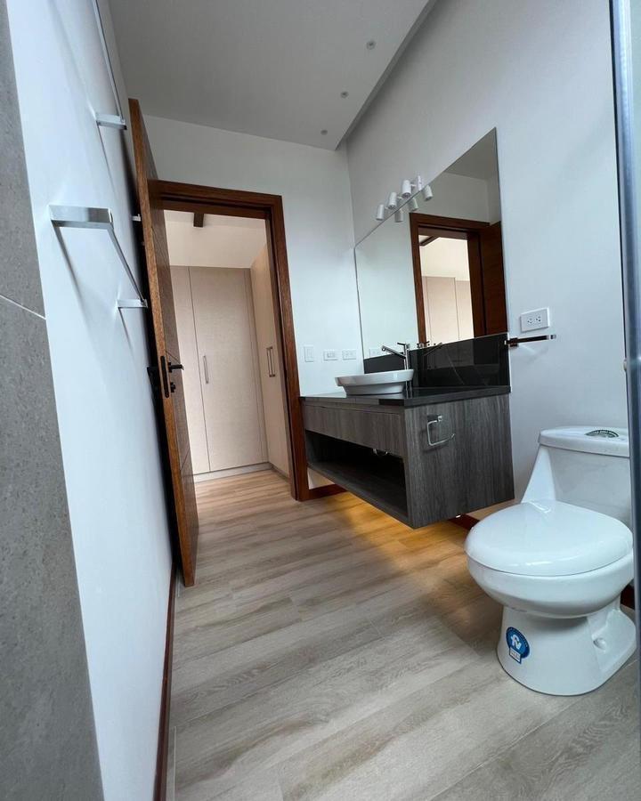 Casa Moderna, Nueva, 3 Dorm. (1 en Planta Baja) — imagen 3