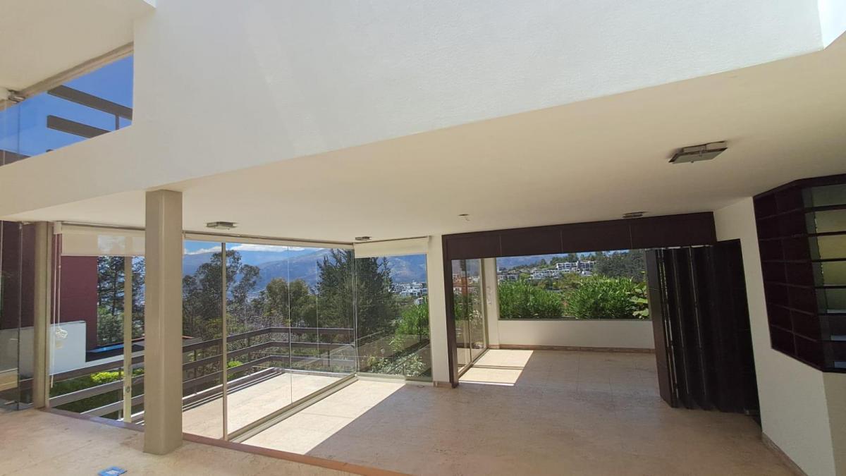 Venta Casa Miravalle Cumbayá Apta Para Embajadas, Residencia de Empresas — imagen 4