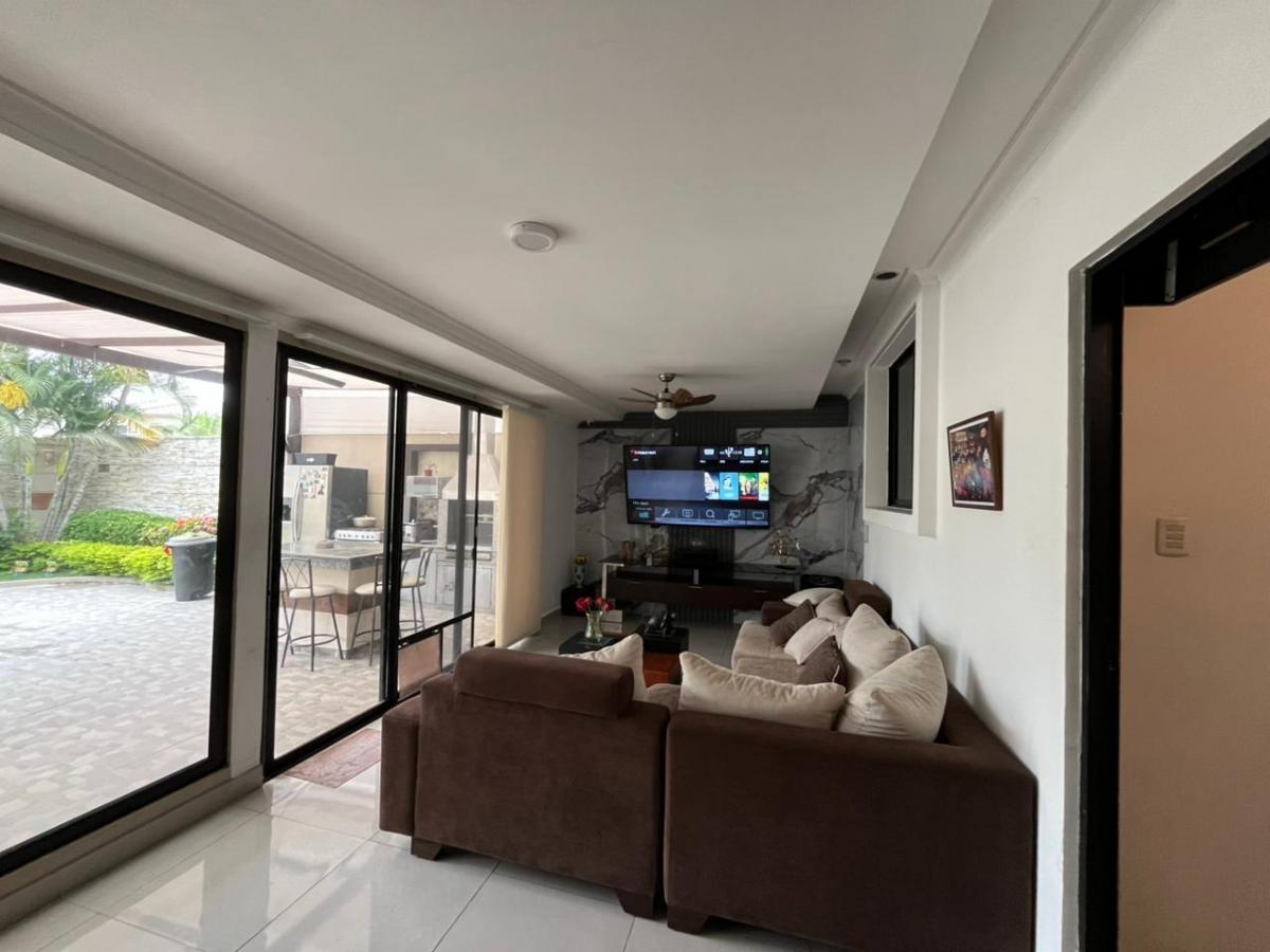 Venta de Casa 4 Habitaciones en Urb Bosques de La Costa - Via a La Costa Jp, Guayas — imagen 3