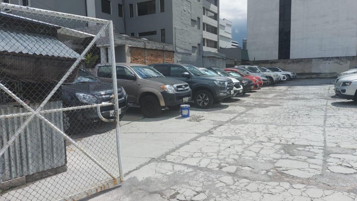 Terreno de Venta en La Ramirez Davalos y 10 de Agosto Apto Para Edificio — imagen 3