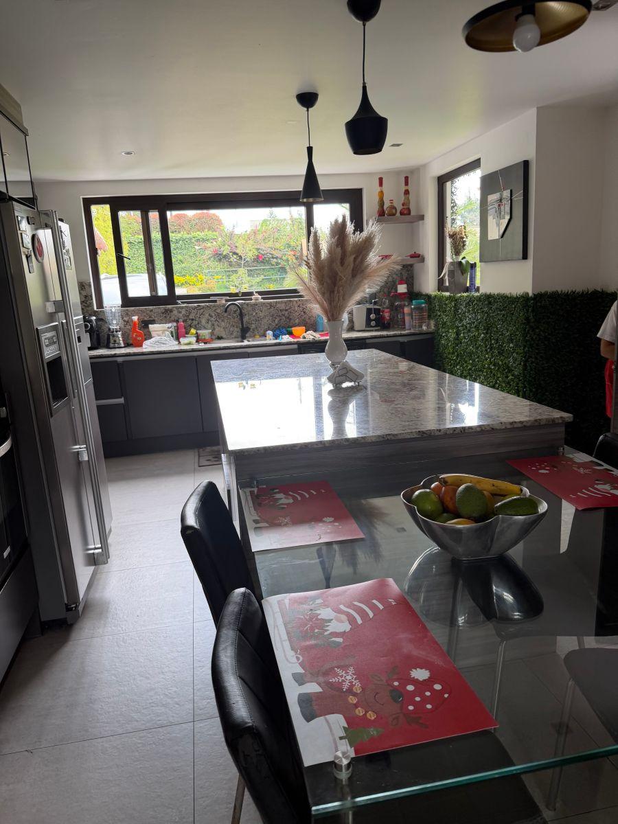 Venta Casa Amplia con Vista en Lumbisi — imagen 5