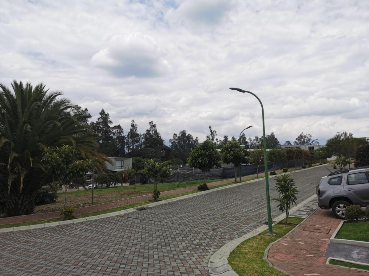 Terreno en Venta Puembo 930 m² Cerca Al Parque Central — imagen 3
