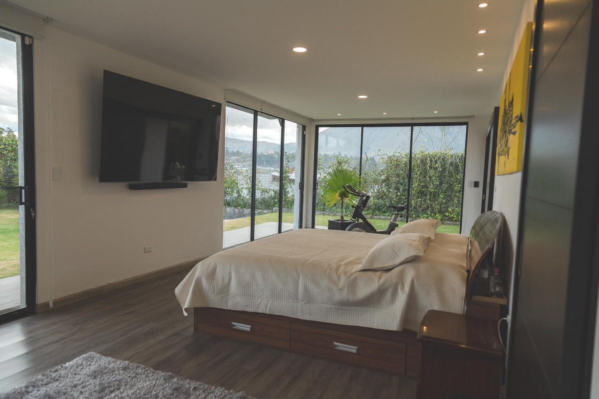 Casa Elegante y Amplia en Venta en Latacunga, Cotopaxi — imagen 3