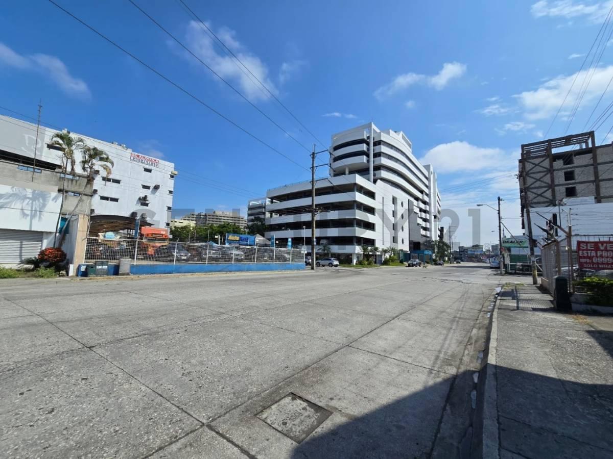 Terreno de Oportunidad en El Corazón de Kennedy Norte, Guayas — imagen 3