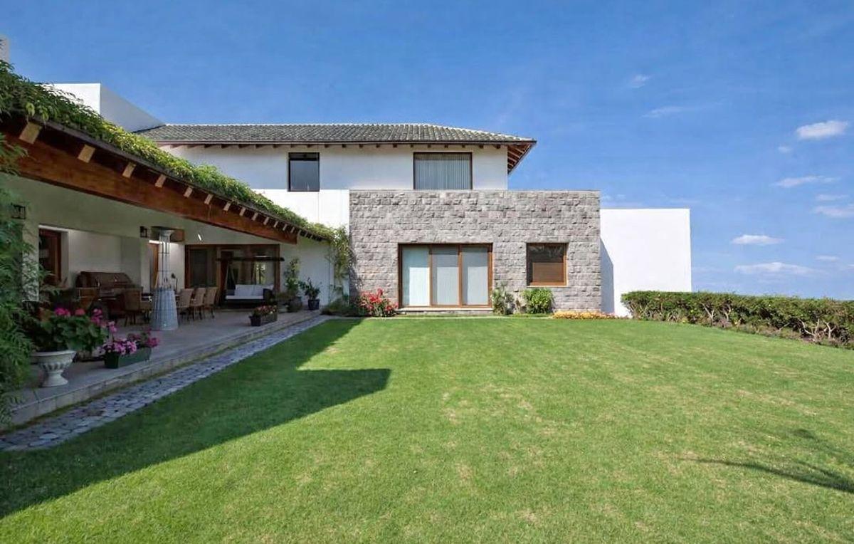 Hermosa Casa de Renta Cumbaya Urbanizacion — imagen 3