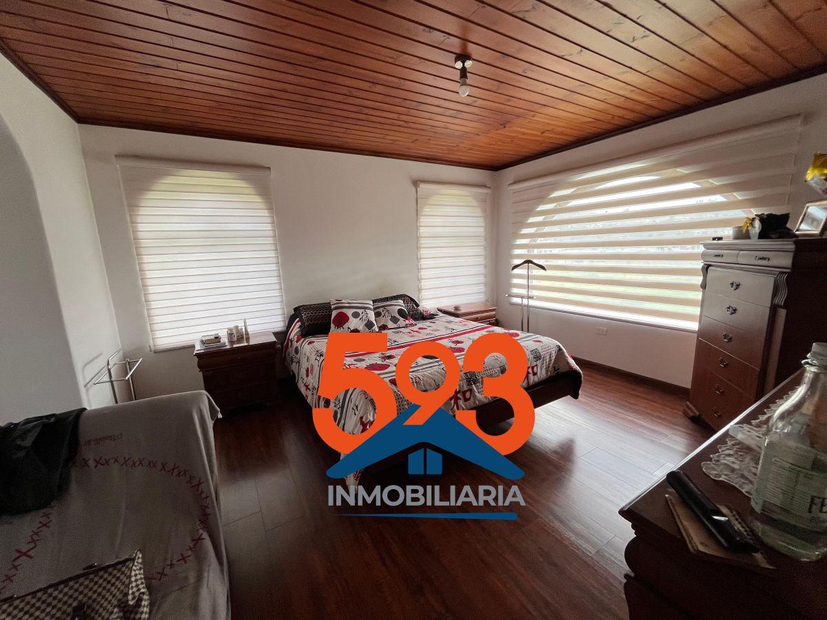 Casa con 1100 m² de Terreno y 5 Habitaciones en Venta en Norte de Latacunga, Cotopaxi — imagen 4