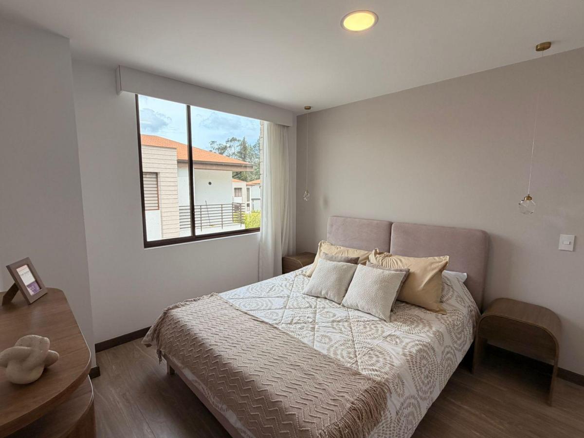 Mgv Venta Casa de Dos Pisos, 3 Dorm. Sector Pifo — imagen 4