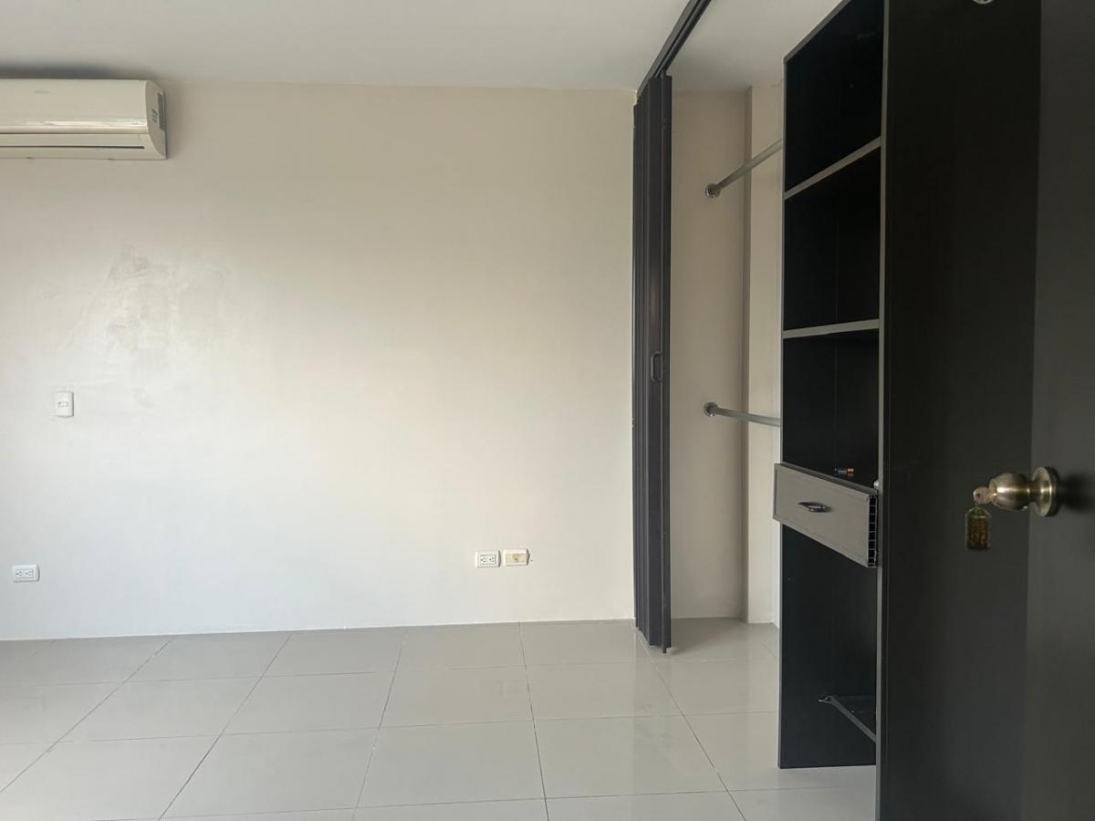 Casa de Venta en El Centro de La Ciudad con Uso de Suelo, Guayas — imagen 8