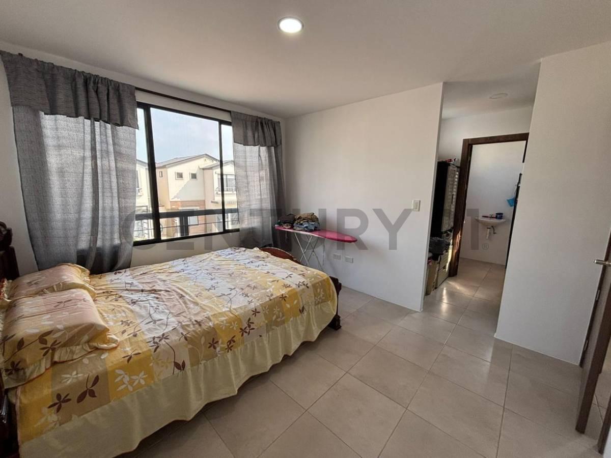 Venta de Casa en Urb. Los Prados, Vía Salitre, Guayas — imagen 5