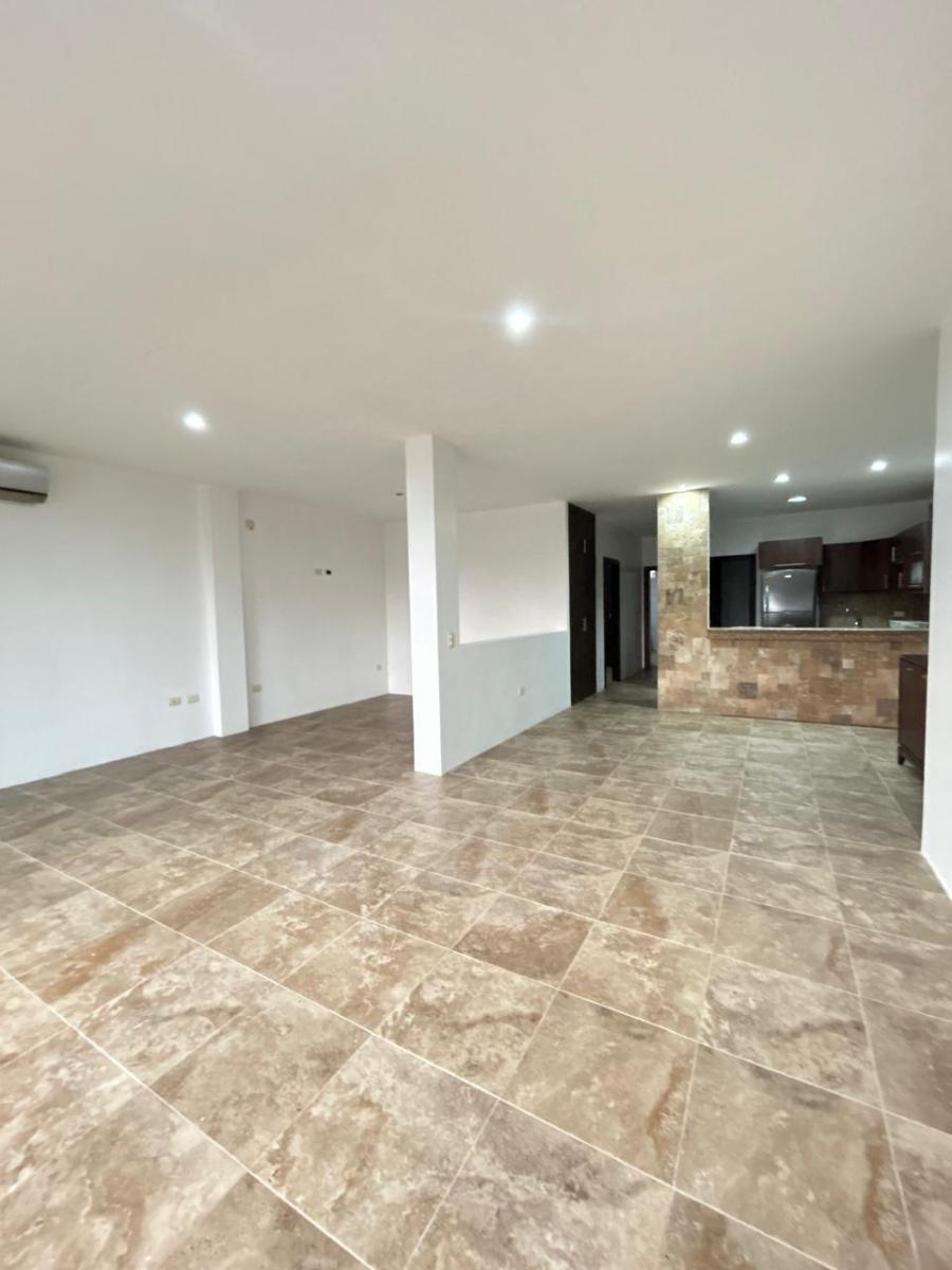 Se Vende Departamento en Las Lomas de Urdesa Hermosa Vista a La Ciudad, Guayas — imagen 3