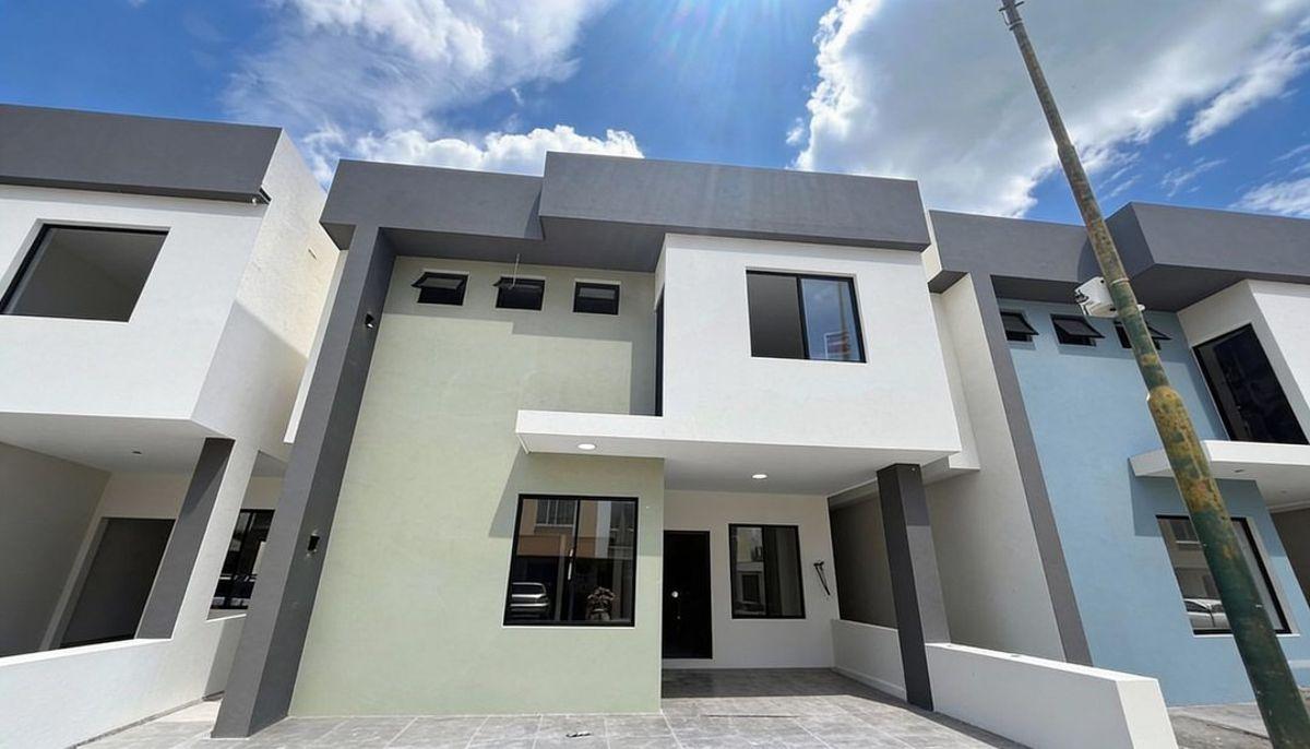 Casas Exclusivas en La Urbanizacion Ciudad Verde, El Oro — imagen 4