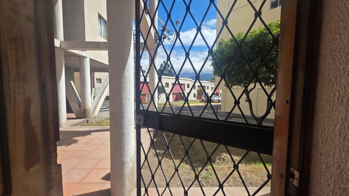 En Venta Local Comercial de 72 m² en Vía de Alto Tráfico - $86000 - Sector Quitumbe — imagen 4