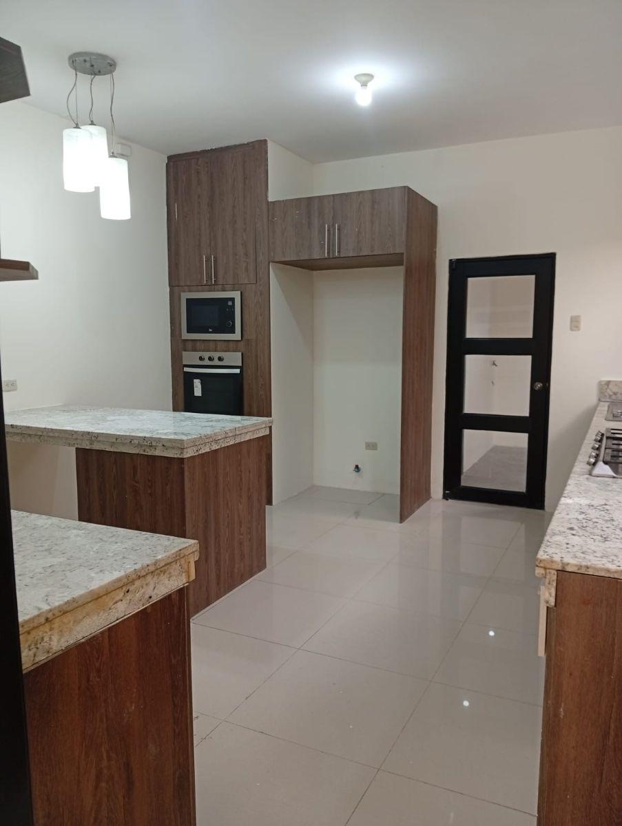 Casa en Venta Ciudad Celeste 4 Dorm., Piscina, Guayas — imagen 5