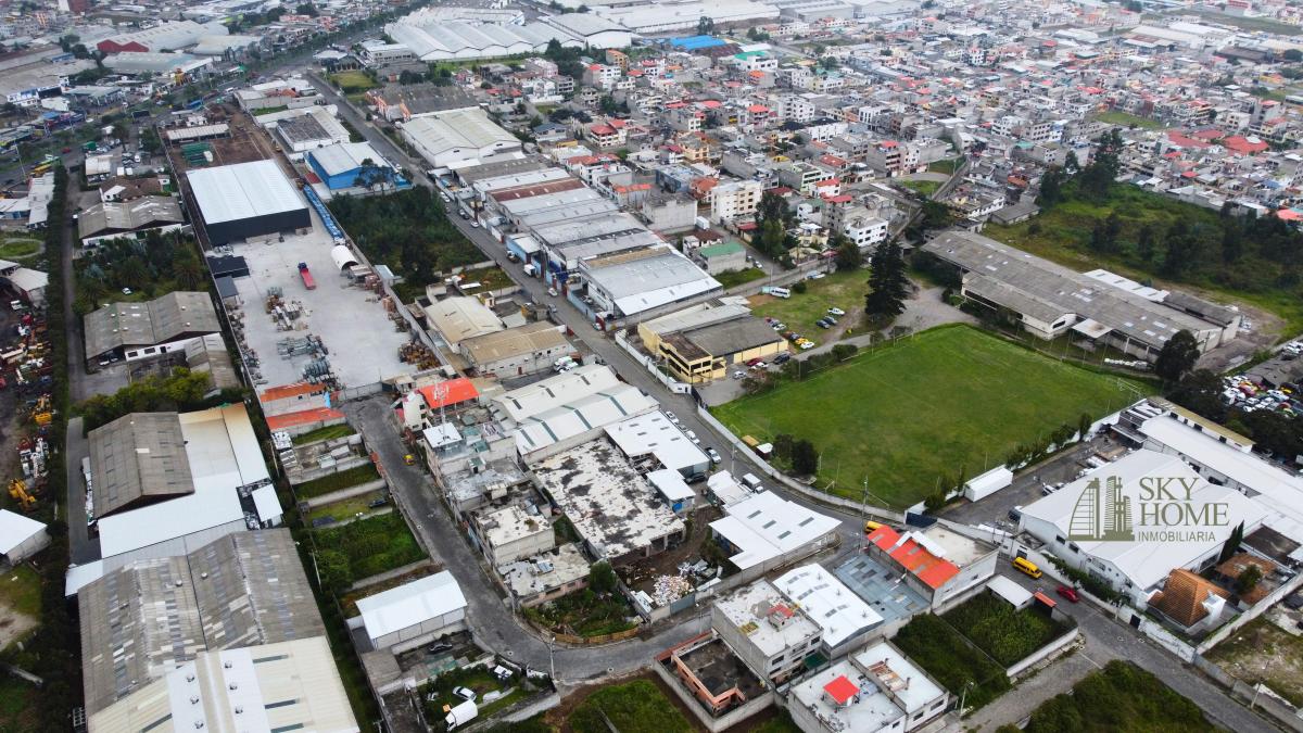 Venta Terreno Esquinero de 2.241 m² con Uso Industrial y Alto Potencial Comercial en Calderón — imagen 4